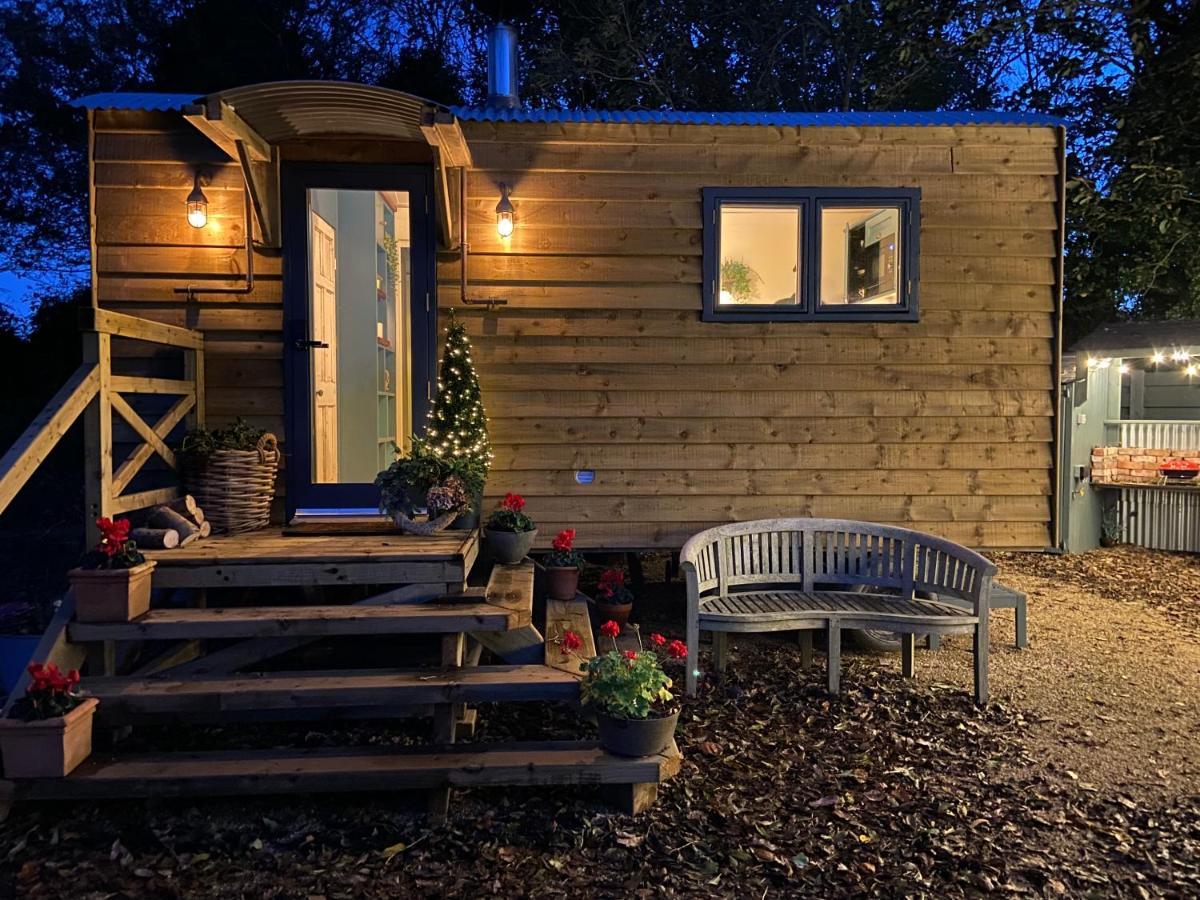 Cosy Double Shepherds Hut In Beautiful Wicklow With Underfloor Heating Throughout Rathnew Exterior foto
