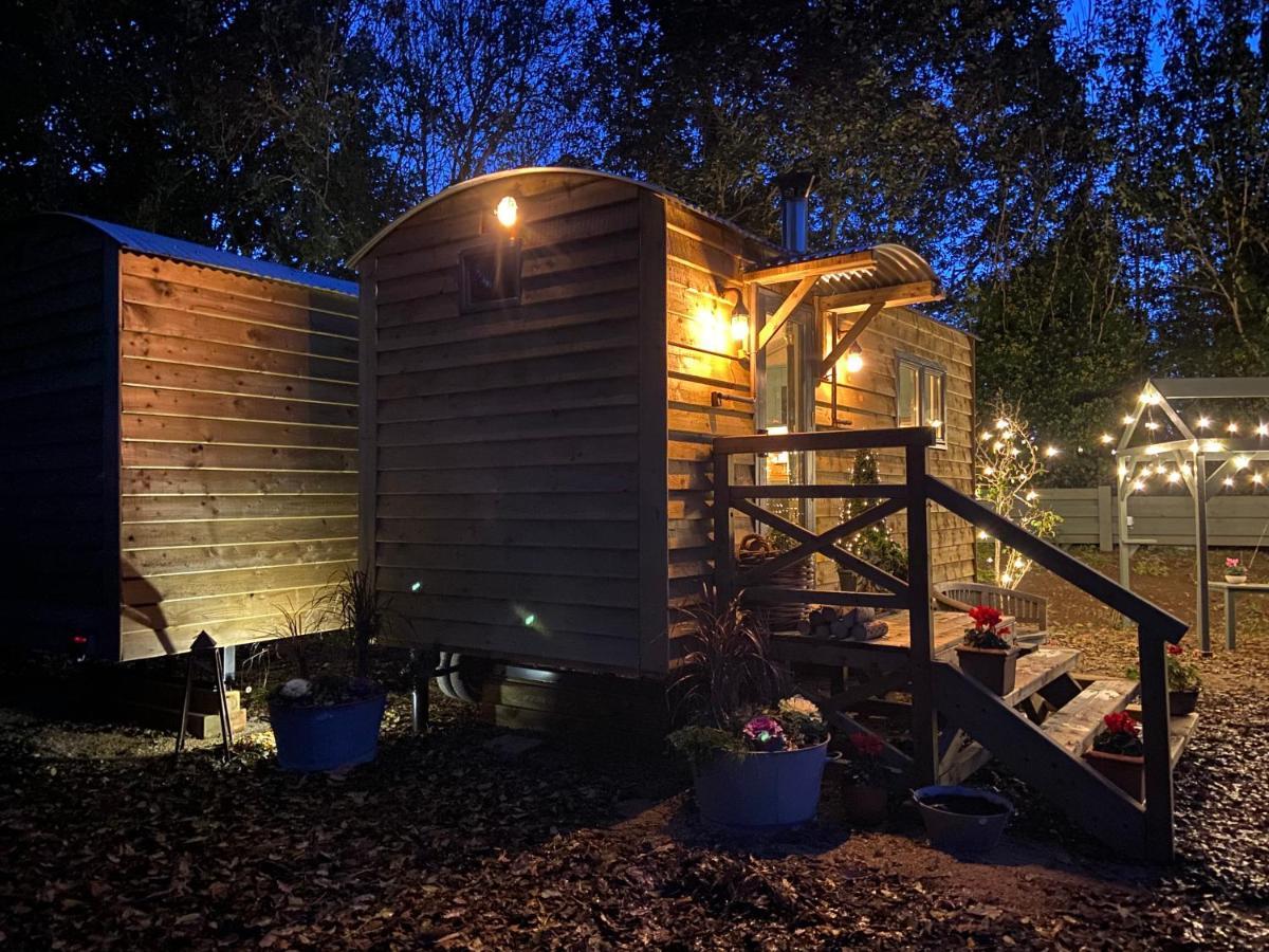 Cosy Double Shepherds Hut In Beautiful Wicklow With Underfloor Heating Throughout Rathnew Exterior foto