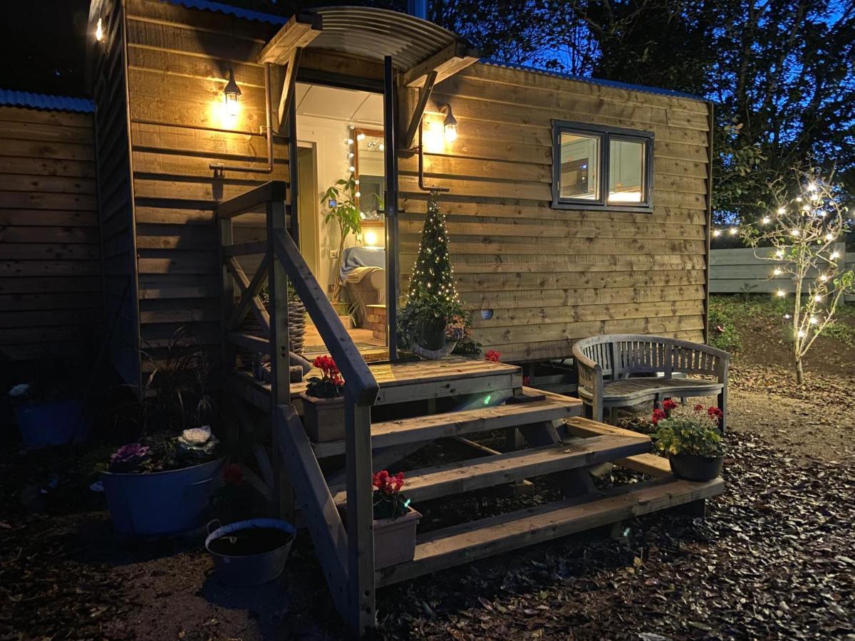 Cosy Double Shepherds Hut In Beautiful Wicklow With Underfloor Heating Throughout Rathnew Exterior foto