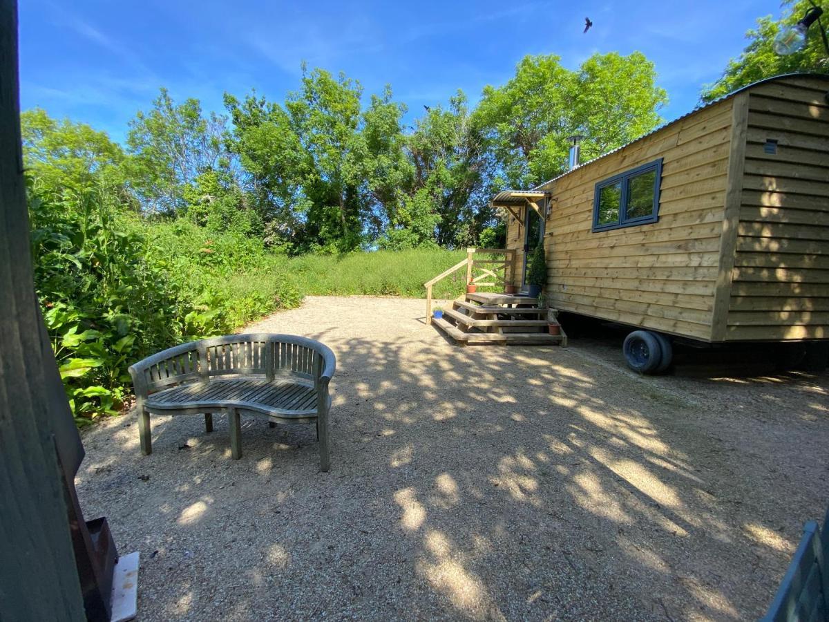 Cosy Double Shepherds Hut In Beautiful Wicklow With Underfloor Heating Throughout Rathnew Exterior foto